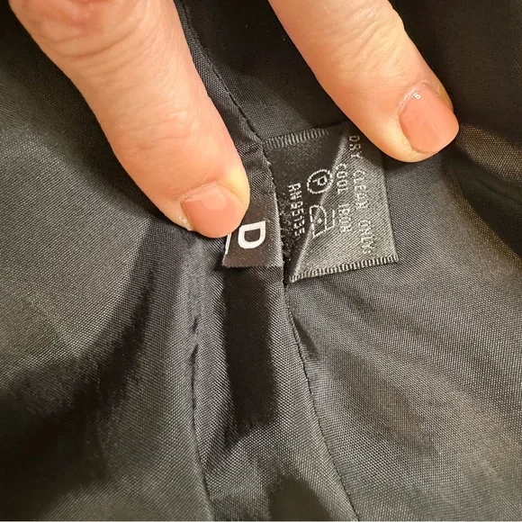 Lafayette 148 New York Classic Black Blazer - Picture 8 of 10